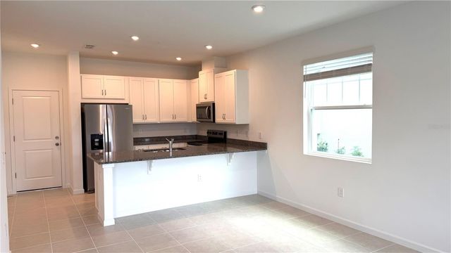 2947 CAMELLIA FLOWER STREET, Apopka, FL 32703