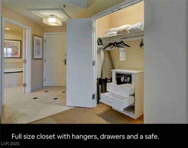 135 East Harmon Avenue 2717, Las Vegas, NV 89109