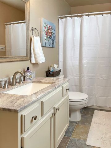 520 SE D Street, Bentonville, AR 72712