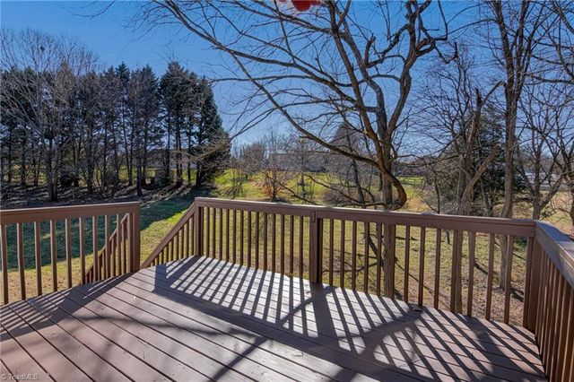 180 River Crest Court, Clemmons, NC 27012