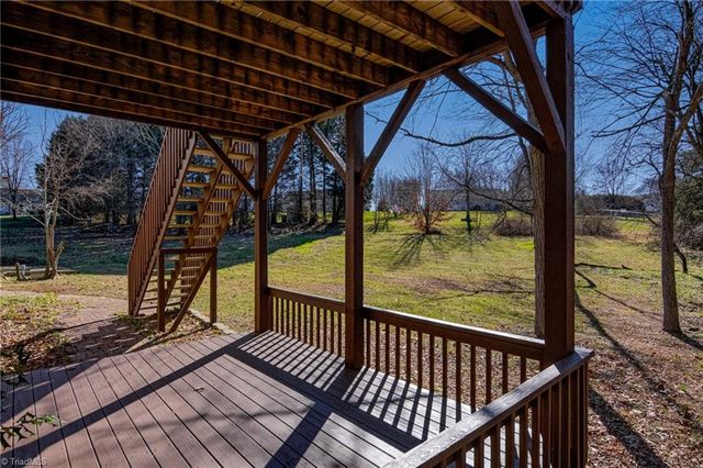 180 River Crest Court, Clemmons, NC 27012