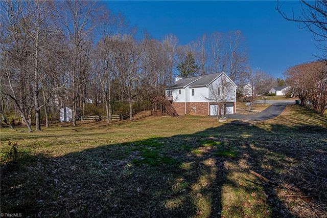 180 River Crest Court, Clemmons, NC 27012