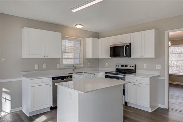 180 River Crest Court, Clemmons, NC 27012