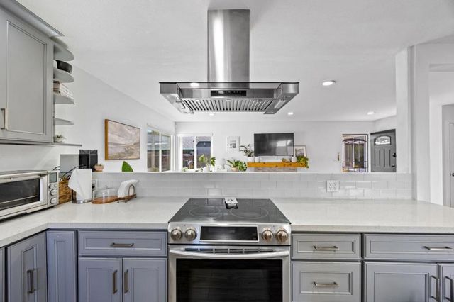 31355 Hugh Way, Hayward, CA 94544