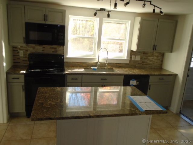 98 Cooke Street, Plainville, CT 06062