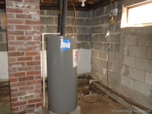 98 Cooke Street, Plainville, CT 06062