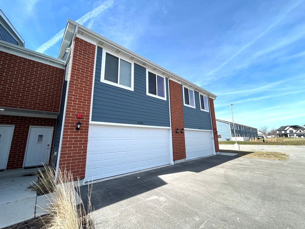 1123 Gillespie Lane 1123, Yorkville, IL 60560