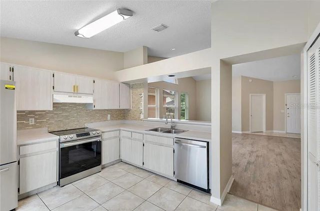 8819 PARLIAMENT COURT, Kissimmee, FL 34747