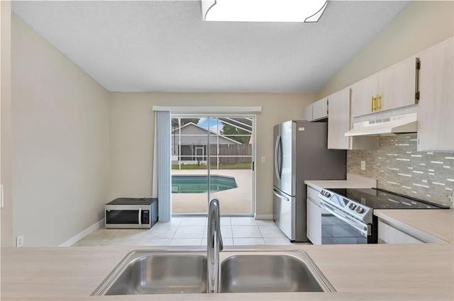 8819 PARLIAMENT COURT, Kissimmee, FL 34747