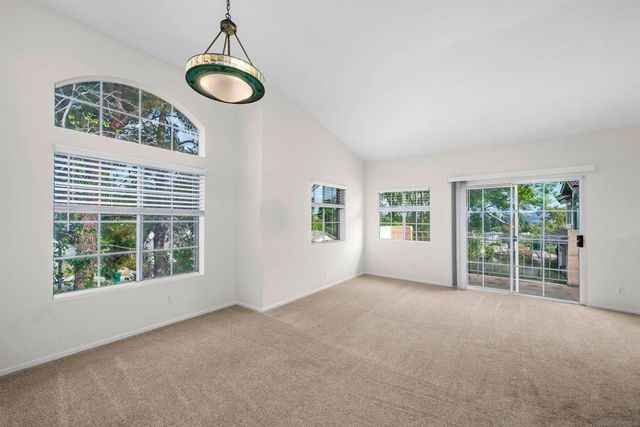 11908 Tivoli Park Row 1, San Diego, CA 92128
