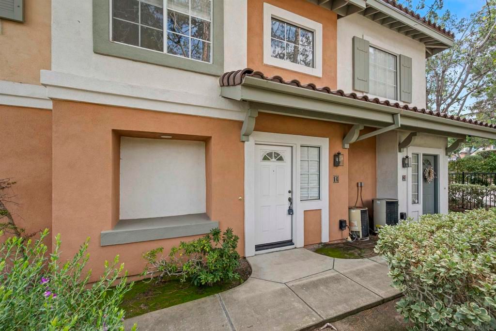 11908 Tivoli Park Row 1, San Diego, CA 92128 — photo 2