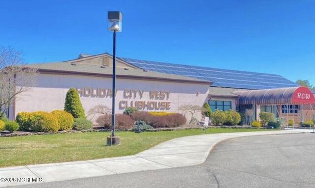 8 Redlands Court, Toms River, NJ 08757