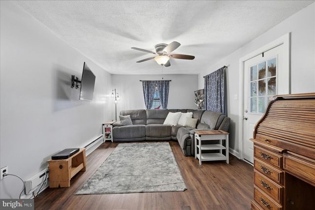 2221 BACK CREEK VALLEY RD, Hedgesville, WV 25427