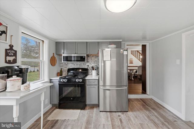 2221 BACK CREEK VALLEY RD, Hedgesville, WV 25427