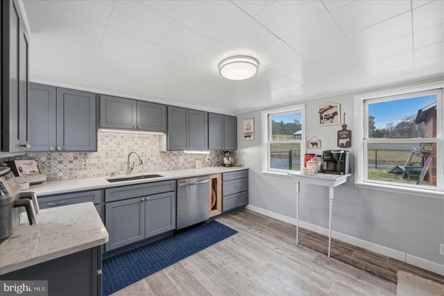 2221 BACK CREEK VALLEY RD, Hedgesville, WV 25427