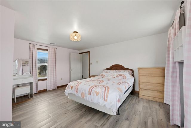 2221 BACK CREEK VALLEY RD, Hedgesville, WV 25427