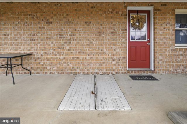 2221 BACK CREEK VALLEY RD, Hedgesville, WV 25427