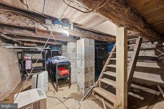 2221 BACK CREEK VALLEY RD, Hedgesville, WV 25427