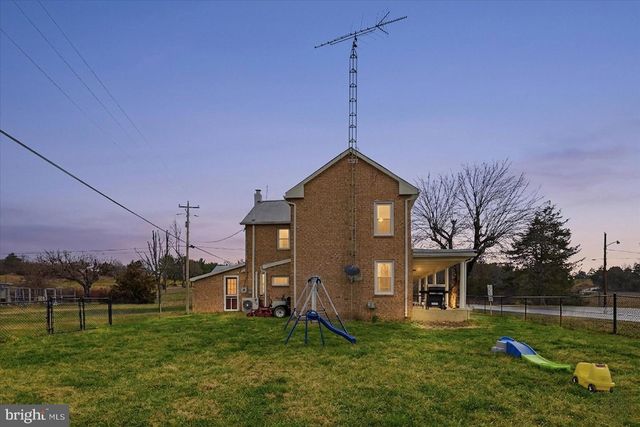 2221 BACK CREEK VALLEY RD, Hedgesville, WV 25427