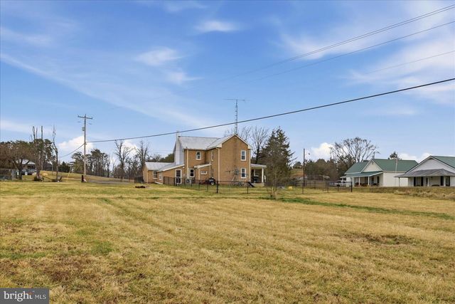 2221 BACK CREEK VALLEY RD, Hedgesville, WV 25427