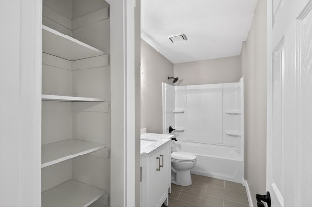 4356 Cimarron Court NW, Rochester, MN 55901