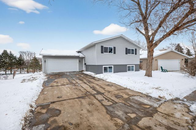4356 Cimarron Court NW, Rochester, MN 55901