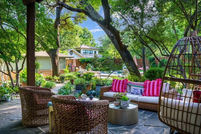 911 Saint Lukes Drive, Richardson, TX 75080