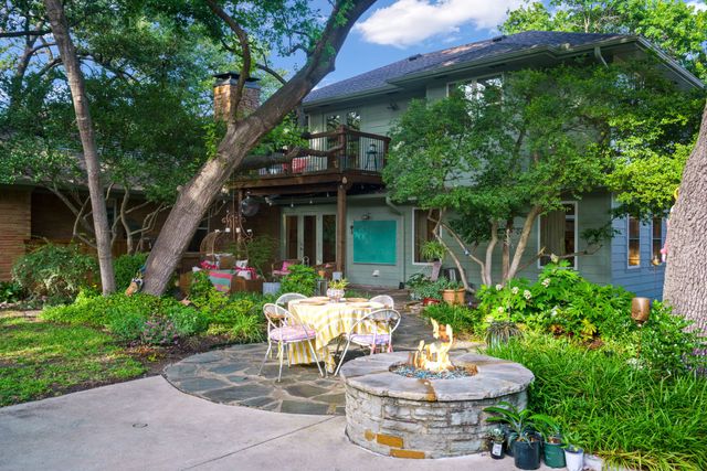 911 Saint Lukes Drive, Richardson, TX 75080