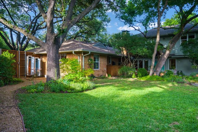 911 Saint Lukes Drive, Richardson, TX 75080