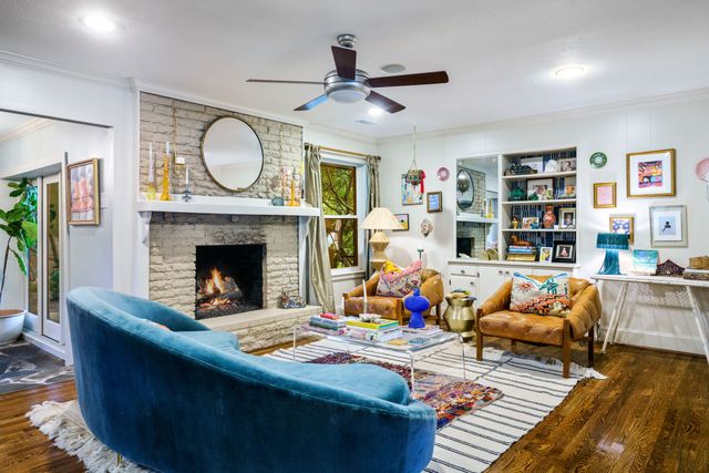 911 Saint Lukes Drive, Richardson, TX 75080