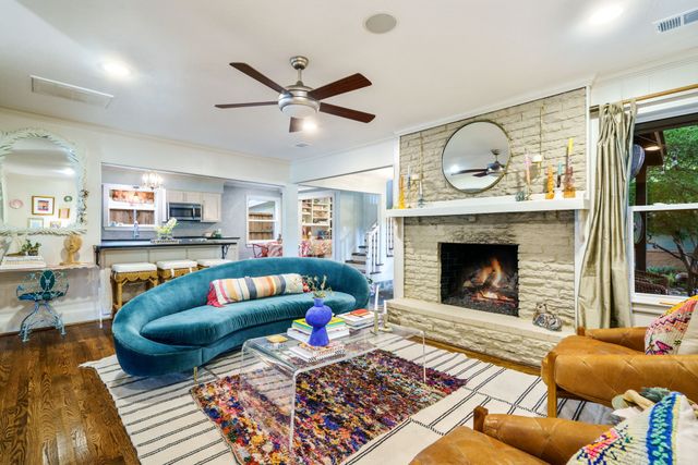 911 Saint Lukes Drive, Richardson, TX 75080
