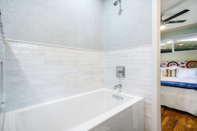 911 Saint Lukes Drive, Richardson, TX 75080