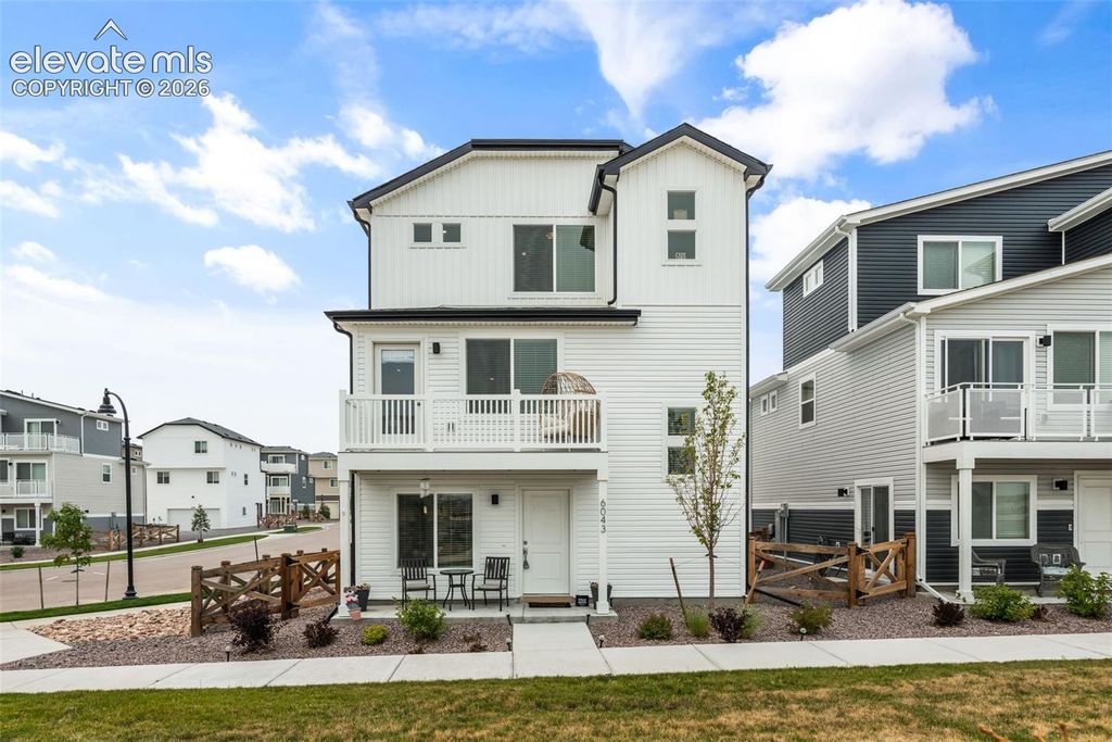 6043 Notch Top Way, Colorado Springs, CO 80927 — exterior