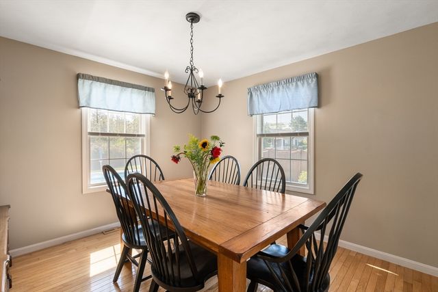 1 Lynne Cir, Plymouth, MA 02360