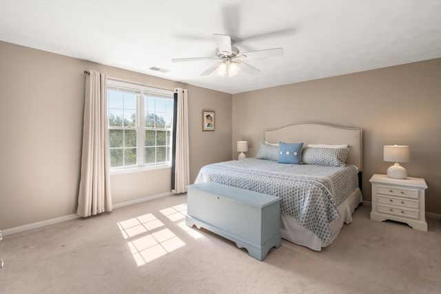 1 Lynne Cir, Plymouth, MA 02360