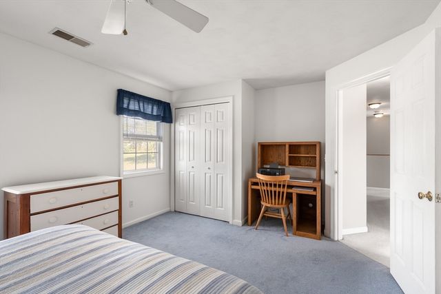 1 Lynne Cir, Plymouth, MA 02360