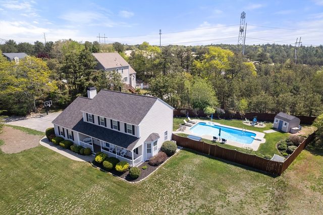 1 Lynne Cir, Plymouth, MA 02360