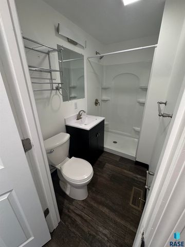 412 S Chicago Ave Avenue, Sioux Falls, SD 57103