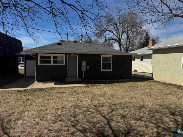 412 S Chicago Ave Avenue, Sioux Falls, SD 57103