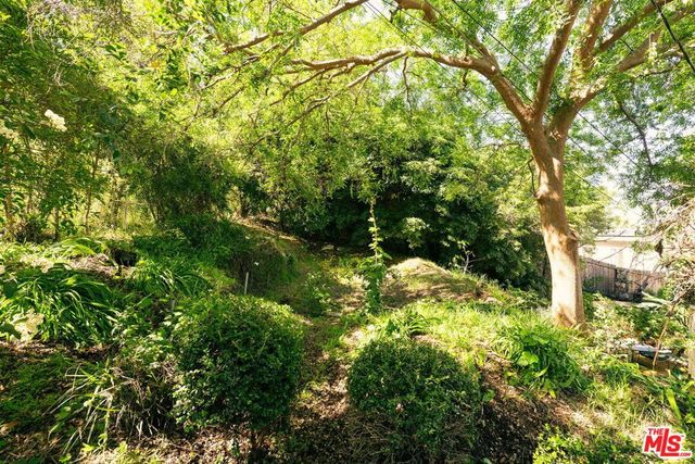 3916 Scandia Way, Los Angeles, CA 90065