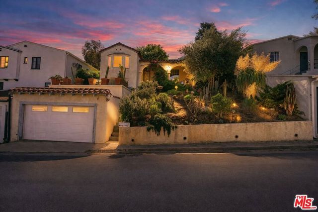 3916 Scandia Way, Los Angeles, CA 90065