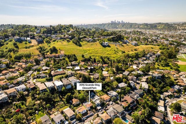 3916 Scandia Way, Los Angeles, CA 90065