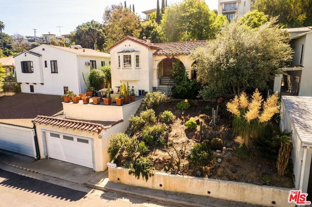 3916 Scandia Way, Los Angeles, CA 90065