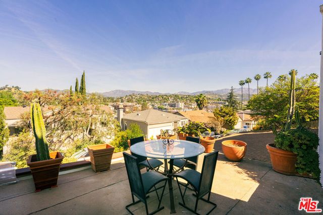 3916 Scandia Way, Los Angeles, CA 90065