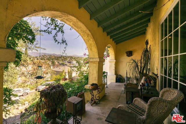 3916 Scandia Way, Los Angeles, CA 90065