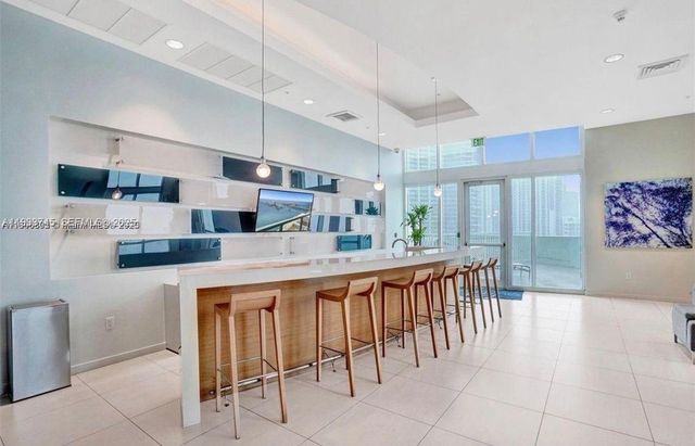 1900 N Bayshore Dr 3705, Miami, FL 33132