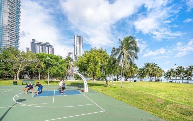 1900 N Bayshore Dr 3705, Miami, FL 33132