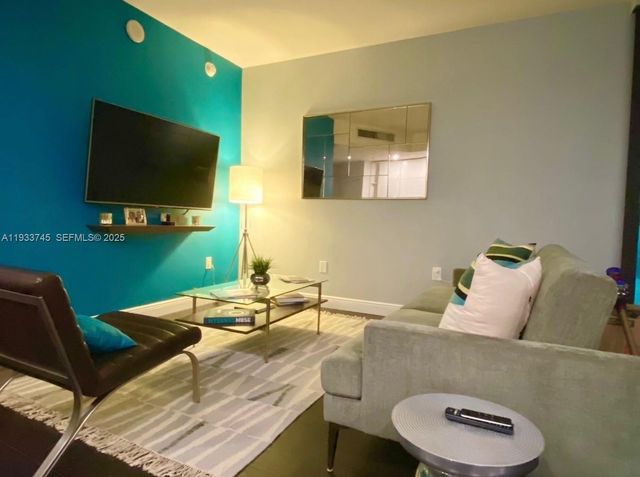 1900 N Bayshore Dr 3705, Miami, FL 33132