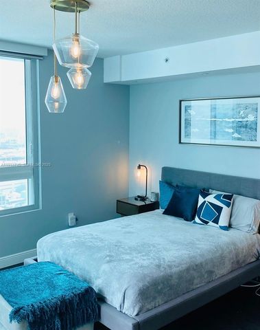 1900 N Bayshore Dr 3705, Miami, FL 33132