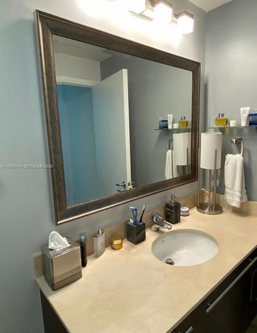 1900 N Bayshore Dr 3705, Miami, FL 33132